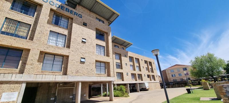 To Let 2 Bedroom Property for Rent in Kannoniers Park North West
